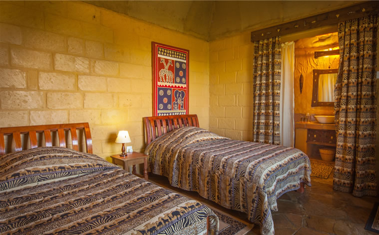 rhinowatchlodge