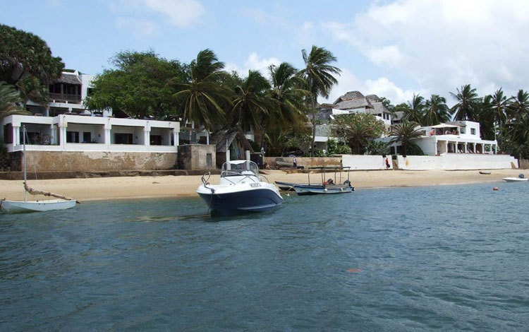 peponi hotel
